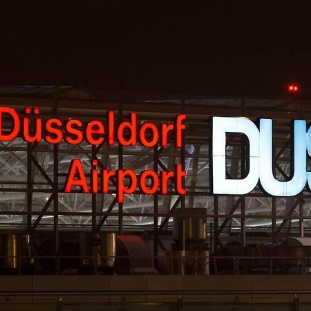 - Sea Apartment Duisburg Center & Parking Spaces & Kingsize Bett - Central Station Hbf - Exteriör bild